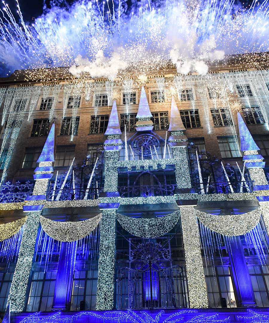 Saks Fifth Avenue Unveils Reimagined Multi-Night Holiday Window And Light  Show Experience