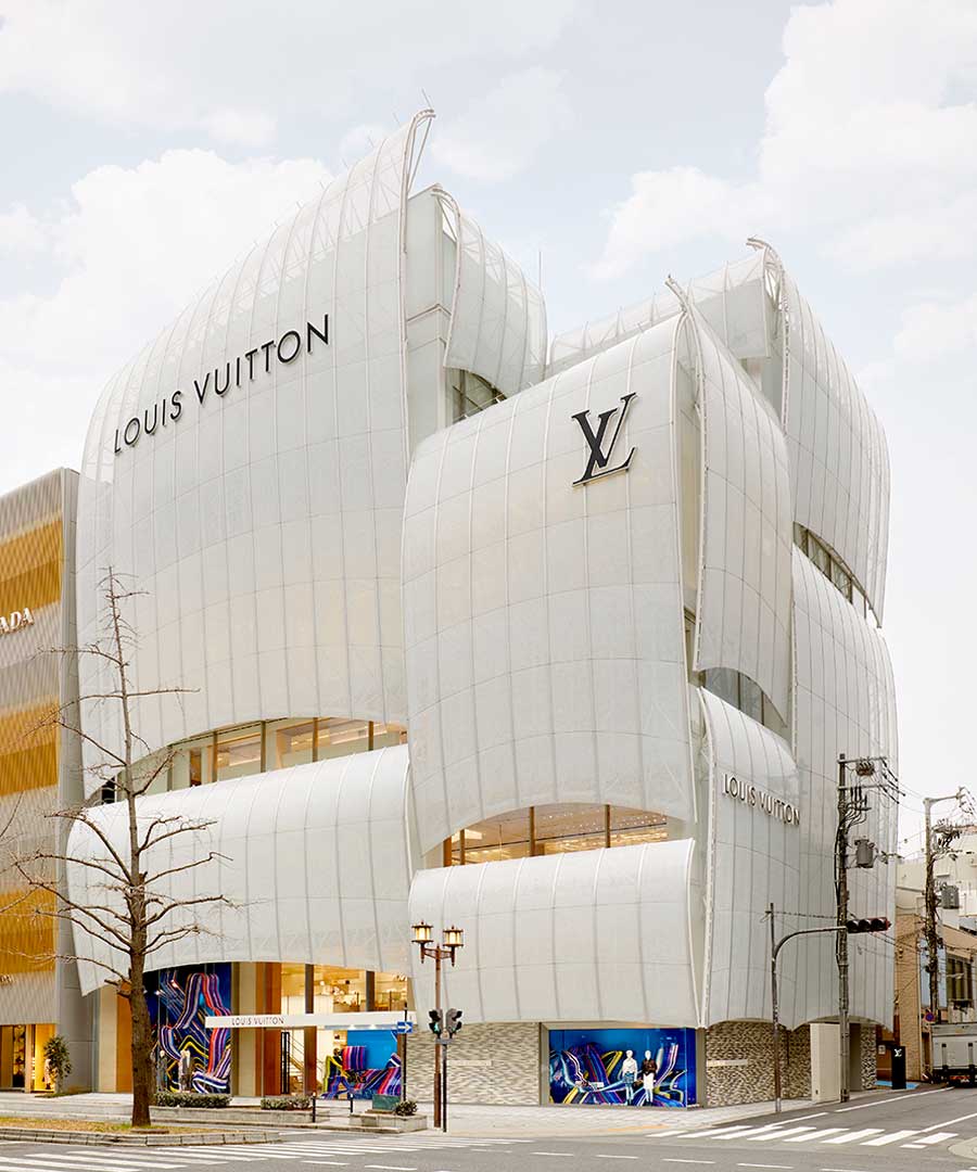 Passion For Luxury : Louis Vuitton Unveils Tokyo Store