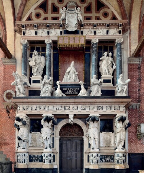 A monument to Andrea Vendramin by Tullio Lombardo from the end of the 15th century at the Basilica dei Santi Giovanni e Paolo
