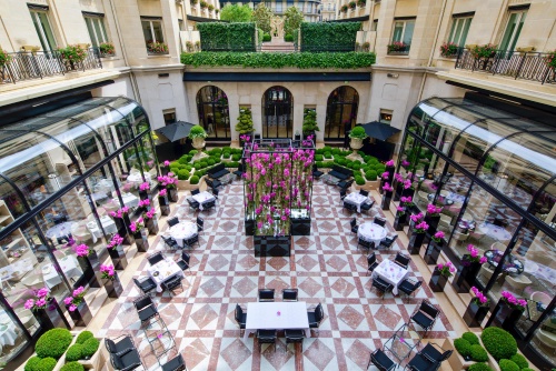The courtyard at Four Seasons Hotel George V