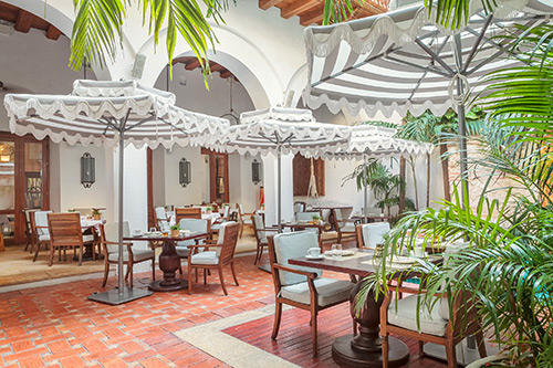 The courtyard at Alma Restaurante at Casa San Agustín