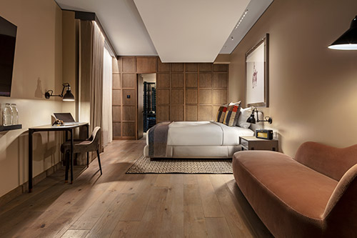 A Corner suite at the Londoner