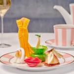 Indulge in The Maybourne Beverly Hills' Prêt-à-Portea, featuring exquisite cakes inspired by iconic red carpet moments