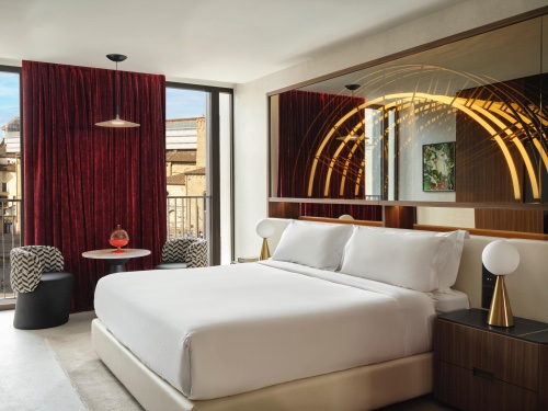 A suite bedroom at W Florence