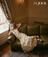 In Peacock’s The Miniature Wife, Elizabeth Banks may be tiny onscreen, but her Hollywood star power is anything but