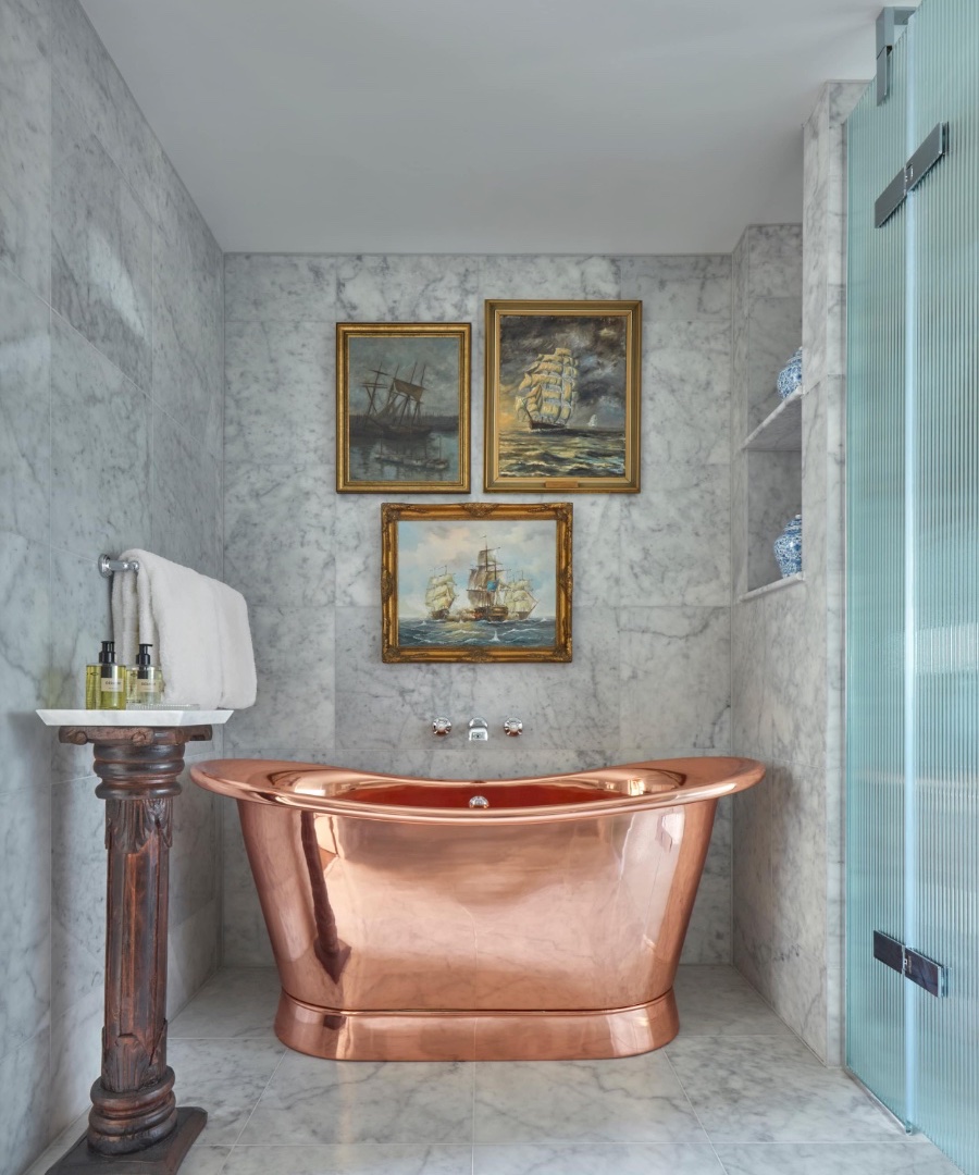 Room Request! Sea Containers London