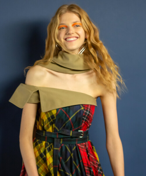 Get The Cool Beach Waves From The MONSE Runway