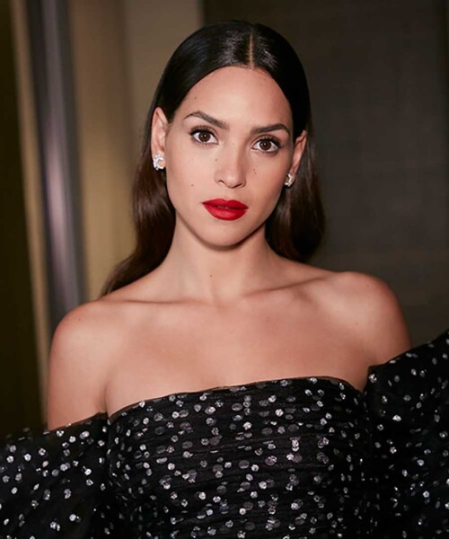 Recreate Adria Arjona’s Red Carpet Makeup Look