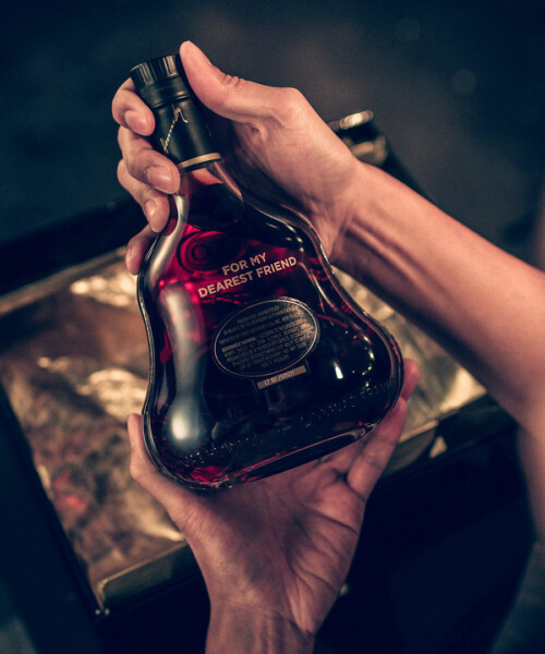 Hennessy Pop-Up Offers Custom Engraving