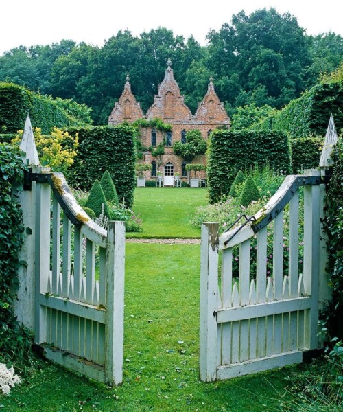 The Perfect English Country House