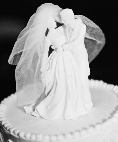 8 Atypical Wedding Cakes