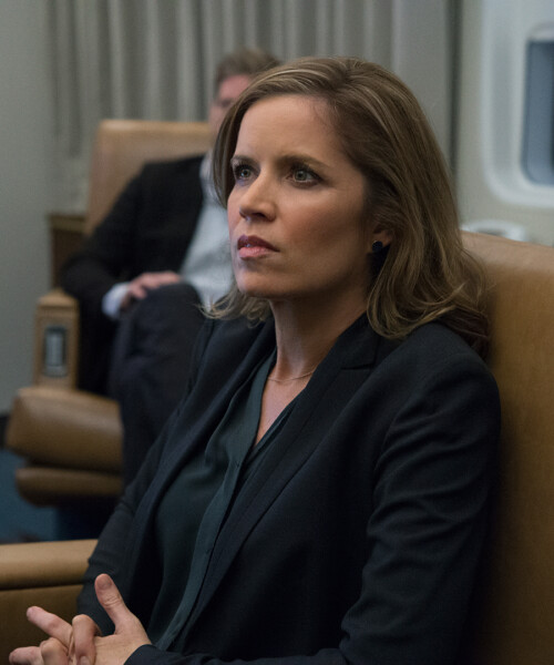 Kim Dickens Makes Waves on “House of Cards”