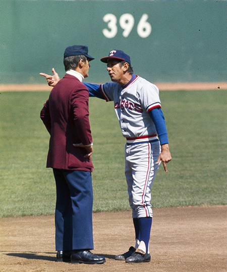 Martin, managing the Texas Rangers, arguing with an umpire