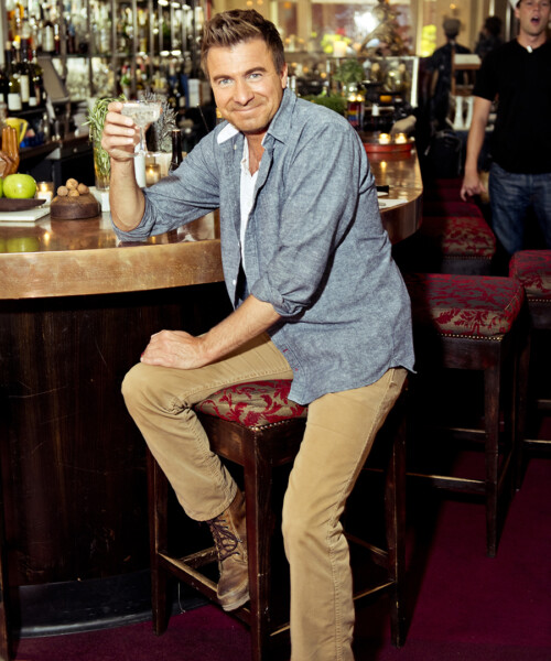 A Cocktail Pro on Drinking Around the World