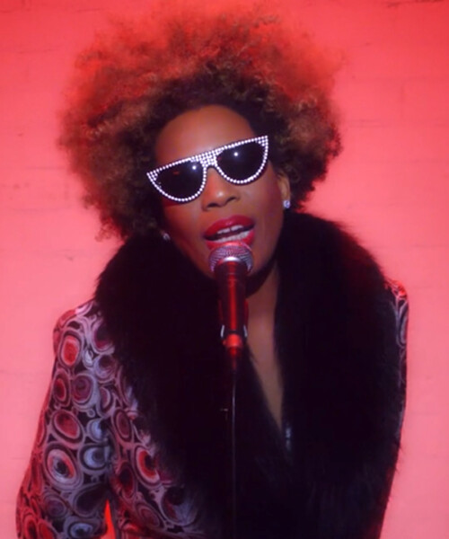 Macy Gray is Living in The Present