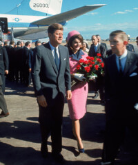 Jackie Kennedy Onassis’ Iconic Fashion Moments